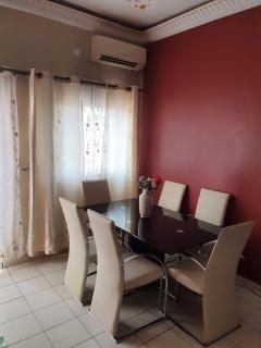 Appartement meublé au centre ville Yaoundé au Carrefour Vallee Nlongkak - Yaoundé - 9