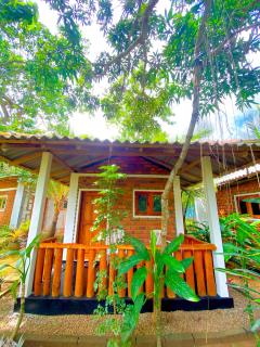 Isuru Cabanas and Restaurant - Tangalle - 0