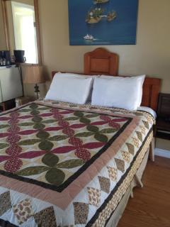 Boathouse Country Inn - 9