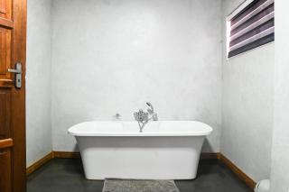 ANISA GUESTHOUSE - 1