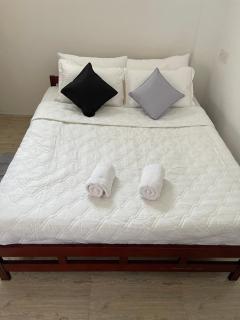 Atrium Cottage - 2