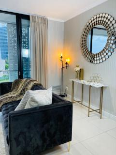 Luxury Airconditioned Unit at Ellipse MallofAfrica - 5