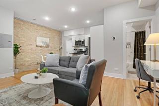 1BR Deluxe Apartment near Shops & Cafés - Ashland 1F - Chicago - 0