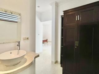 VILLA ANER walking distance to the beach - Canggu - 1