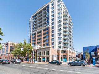 Sparkling Gem And Brand New Condo In The Heart Of The City - Victoria - 6