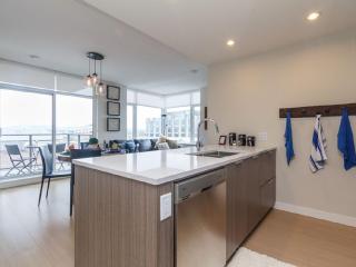 Sparkling Gem And Brand New Condo In The Heart Of The City - Victoria - 1