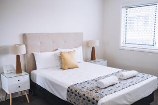 Surfers Horizons - 7