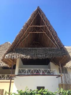 Pole Pole Beach House - 8