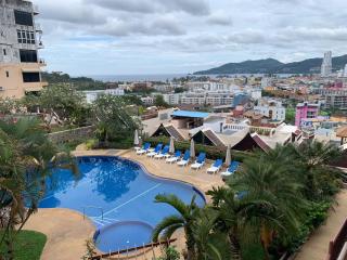 Beverly Hills Villa Patong - 1