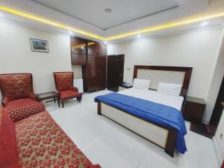 Hotel White Pearl - 0