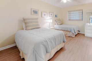 Bay Creek Villa - 205 - Edisto Beach - 1