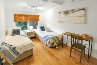 Serendipity Cottage - Holloways Beach - 7