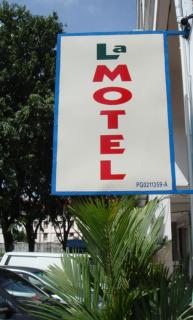 LA MOTEL - 6