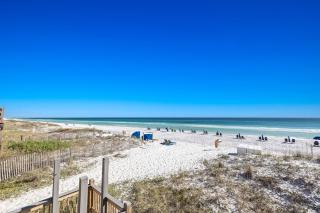 Emerald Shores Cottage - 1
