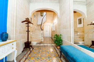 Monreal Boutique Townhouse - R024RM4 - 1