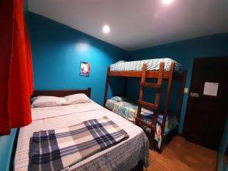 Coral Reef Surf Hostel and Camp - Tamarindo - 6