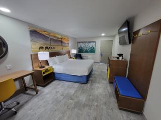 Days Inn by Wyndham Ruidoso Downs - 4