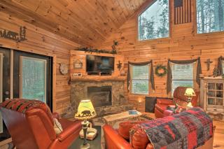 Rural Murphy Cabin - Yard, Hot Tub and Fire Pit - 7