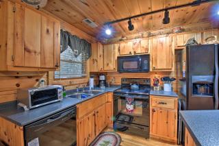 Rural Murphy Cabin - Yard, Hot Tub and Fire Pit - 6