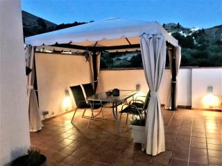 Apartamento junto al río en entrada ruta Cahorros - Monachil - 1