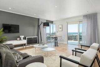 Point Break Luxury Apartments - 4