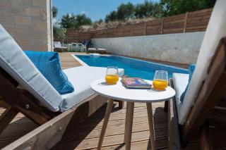 Villa Prima - With Private Heated Pool & Jacuzzi - Pangalochori - 5