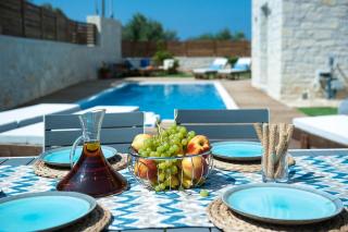 Villa Prima - With Private Heated Pool & Jacuzzi - Pangalochori - 6