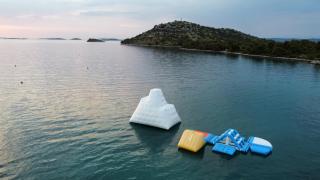 Beach house Hela - resort & tavern BAIN, free transport, pool, Island of Žut - Kornati - 1