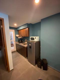 Super Chic 2bd apartment just remodeled - 2