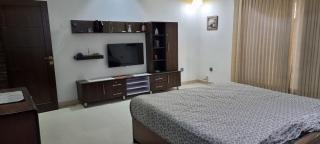 Cheerful and spacious 1-Kanal / 4-Bedroom residential home - 8