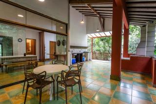 Casa com área gourmet em condomínio perto da praia - 3