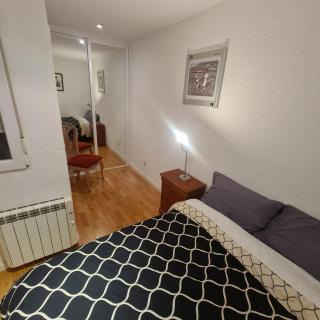 GRAN VIA VALVERDE Apartaments & ROOMS PARKING - Madrid - 3