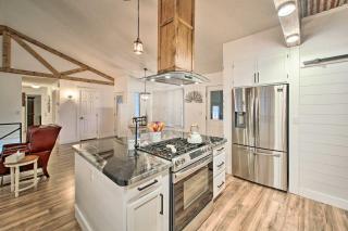 15 Mi to Hot Springs Natl Park Home with Fire Pit! - Hot Springs Village - 2
