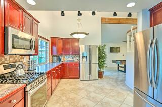 Pet-Friendly La Quinta Gem with Pool and Yard Games - La Quinta - 2