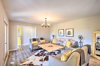 Mod Stable House on 10 Acres, Walk to Lake! - Oakwood - 7