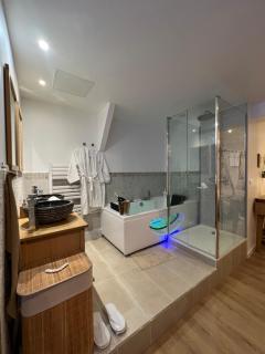 PARENTHESE LOVE - Bali Mon Amour Suite Balneo SPA Proche Orly-Paris - La Ville-du-Bois - 7