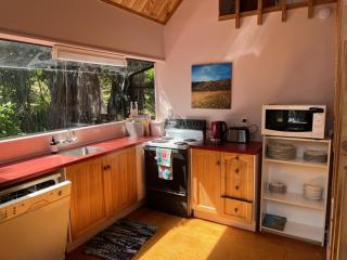 Tui's Grove - Onemana Holiday Home - Opoutere - 5