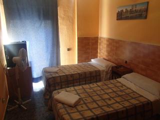 Pensión La Ferroviaria Habitaciones Con Baño Privado - Sin Ascensor - Zaragoza - 5