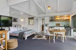 Apollo Bay Beach Hut ~ Wifi ~ Opposite The Ocean - 9