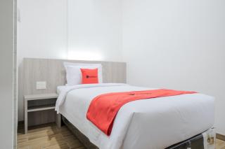 RedDoorz Plus @ Jalan Juanda Medan - Medan - 7