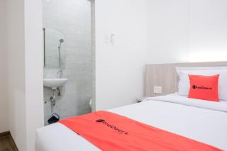 RedDoorz Plus @ Jalan Juanda Medan - Medan - 4