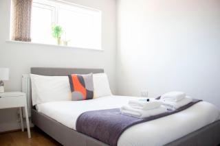 Large 1st Floor Open Plan Apartment - Loughborough - 1