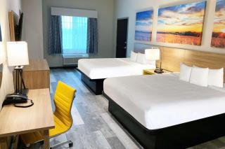 Days Inn & Suites by Wyndham Greater Tomball - Tomball - 1