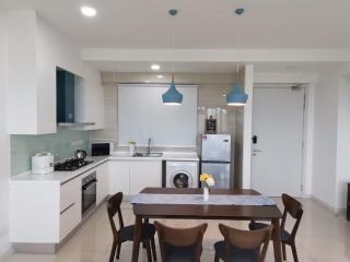 Iskandar Residences 2BR 5pax 5 mins Legoland Wi-Fi Sky Pool 360 - 1