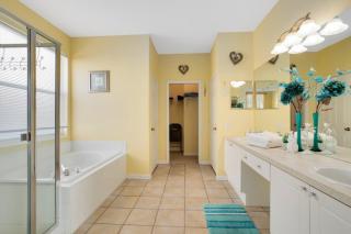Fantastic Resort 5BR House - South Facing Pool Spa villa - Kissimmee - 1