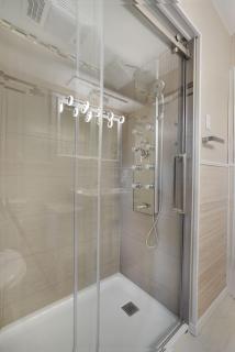 Riverside Retreat - 7