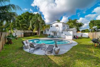 Pool Home - Hollywood - 0