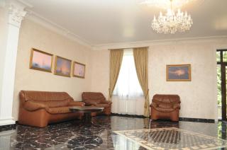 VLG Hotel - Boryspil - 4