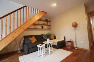 Cheerful Two-Bedroom Residential Home - Oxford - 9