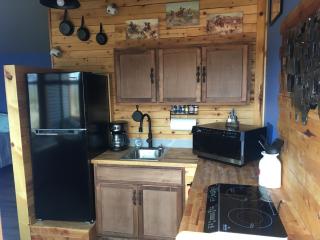 KMJ Rentals - Congress - 1
